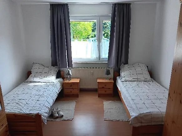 Schoene Und Ruhig Appartement Niederdorla